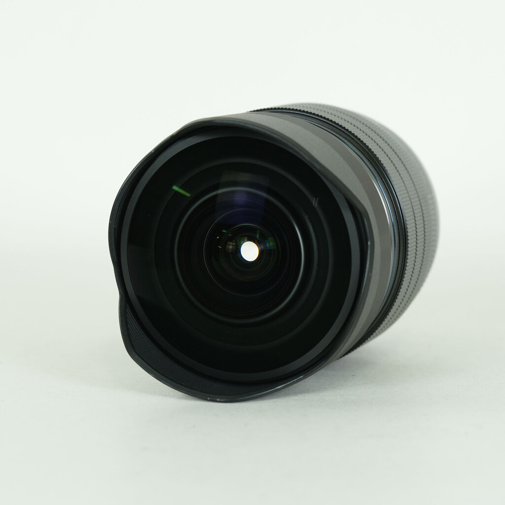 OLYMPUS M.ZUIKO DIGITAL ED 8mm F1.8 Fisheye PRO