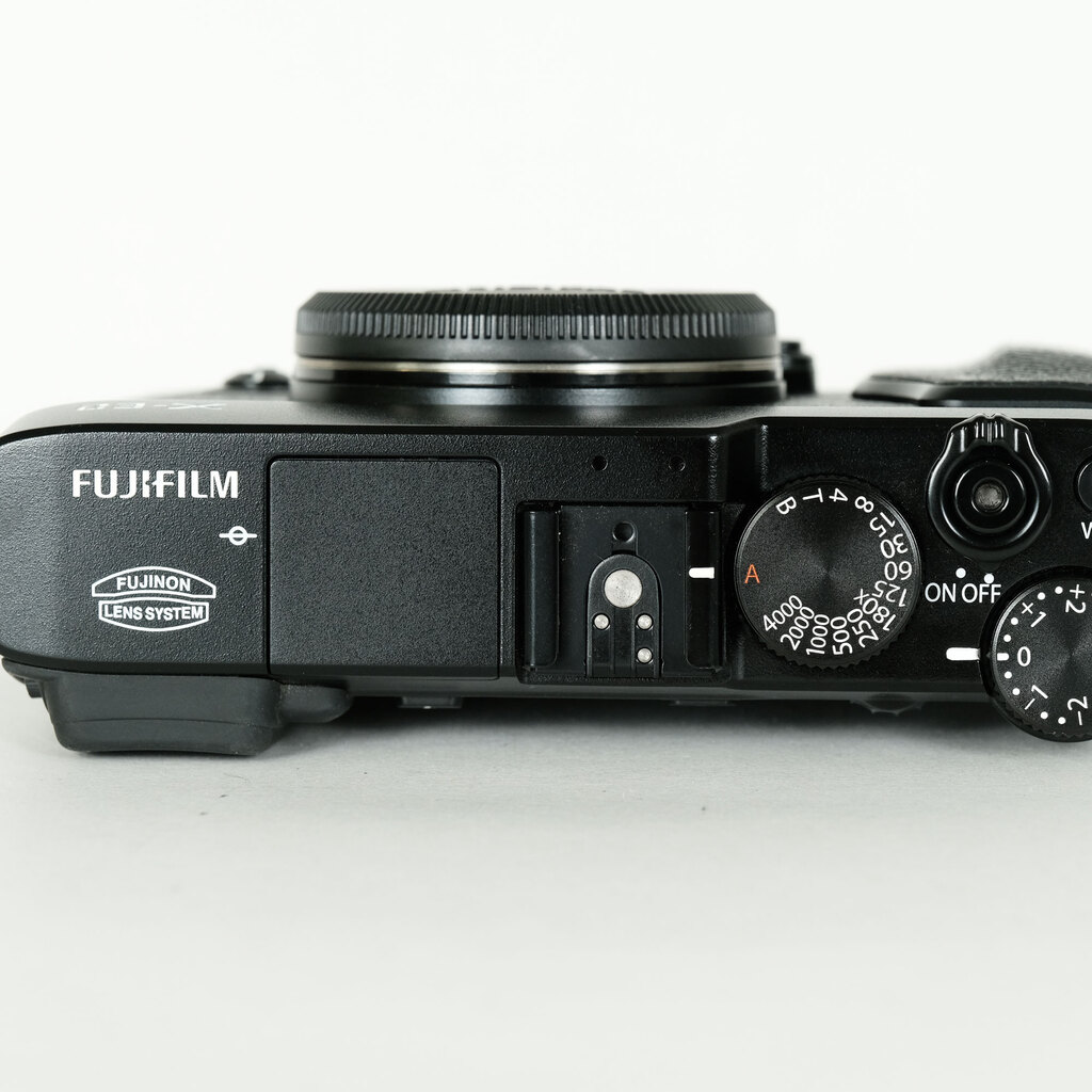 FUJIFILM X-E2