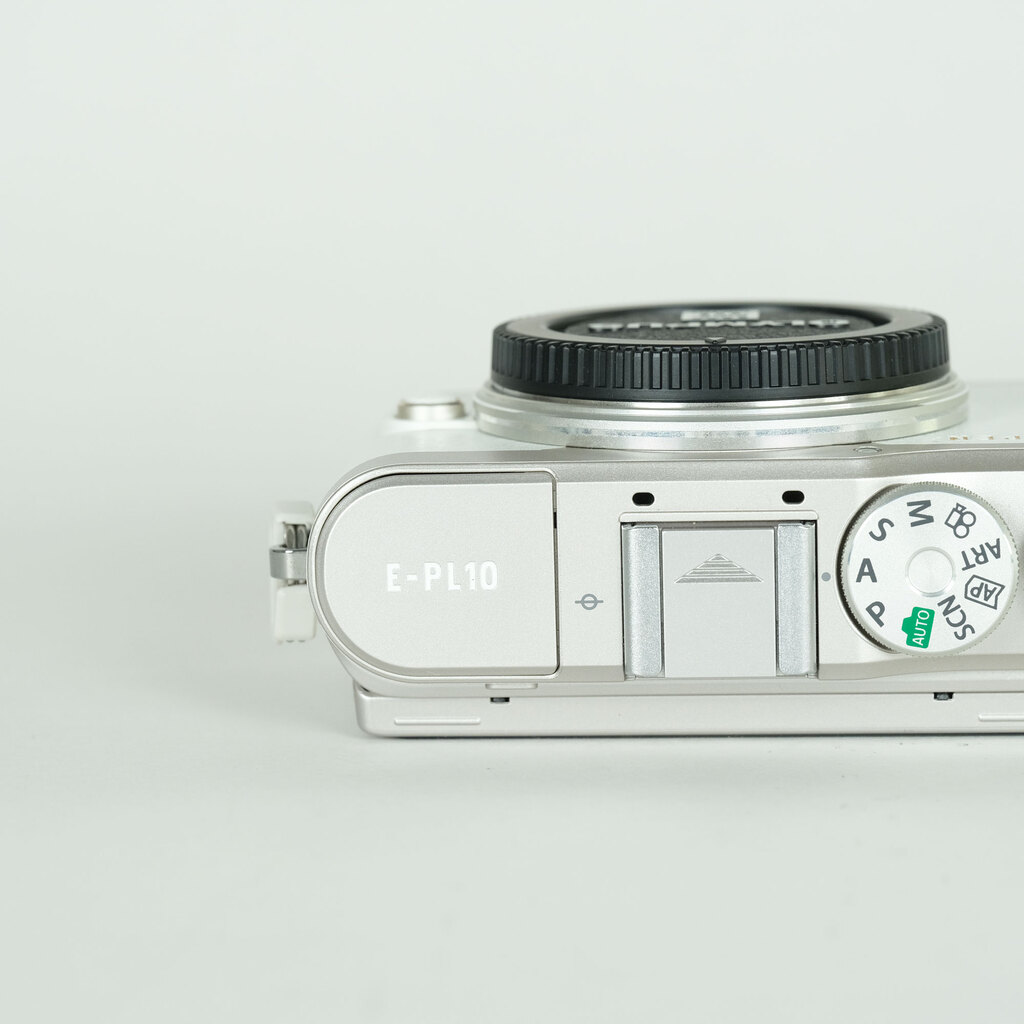 OLYMPUS PEN E-PL10