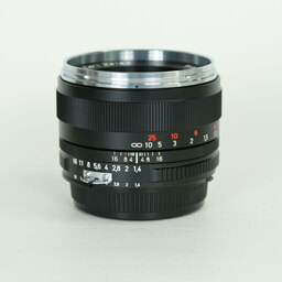 Carl Zeiss Planar T* 50mm F1.4 ZF [ニコンF用]