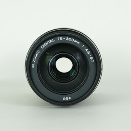 OM SYSTEM M.ZUIKO DIGITAL ED 75-300mm F4.8-6.7 II   　※OM SYSTEMロゴモデル