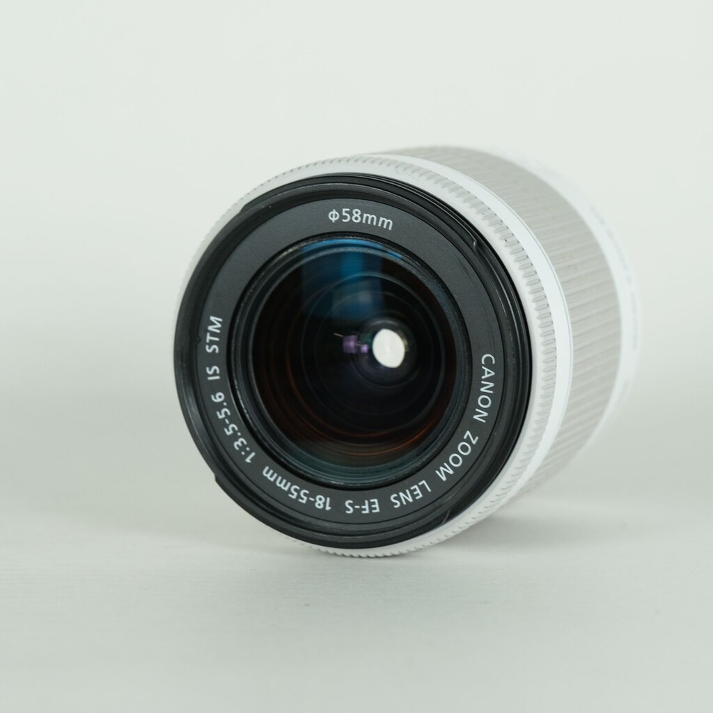 Canon EF-S18-55mm F3.5-5.6 IS STM ホワイトの出品 | ONE SCENE（ワン