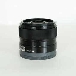 SONY E 35mm F1.8 OSS SEL35F18