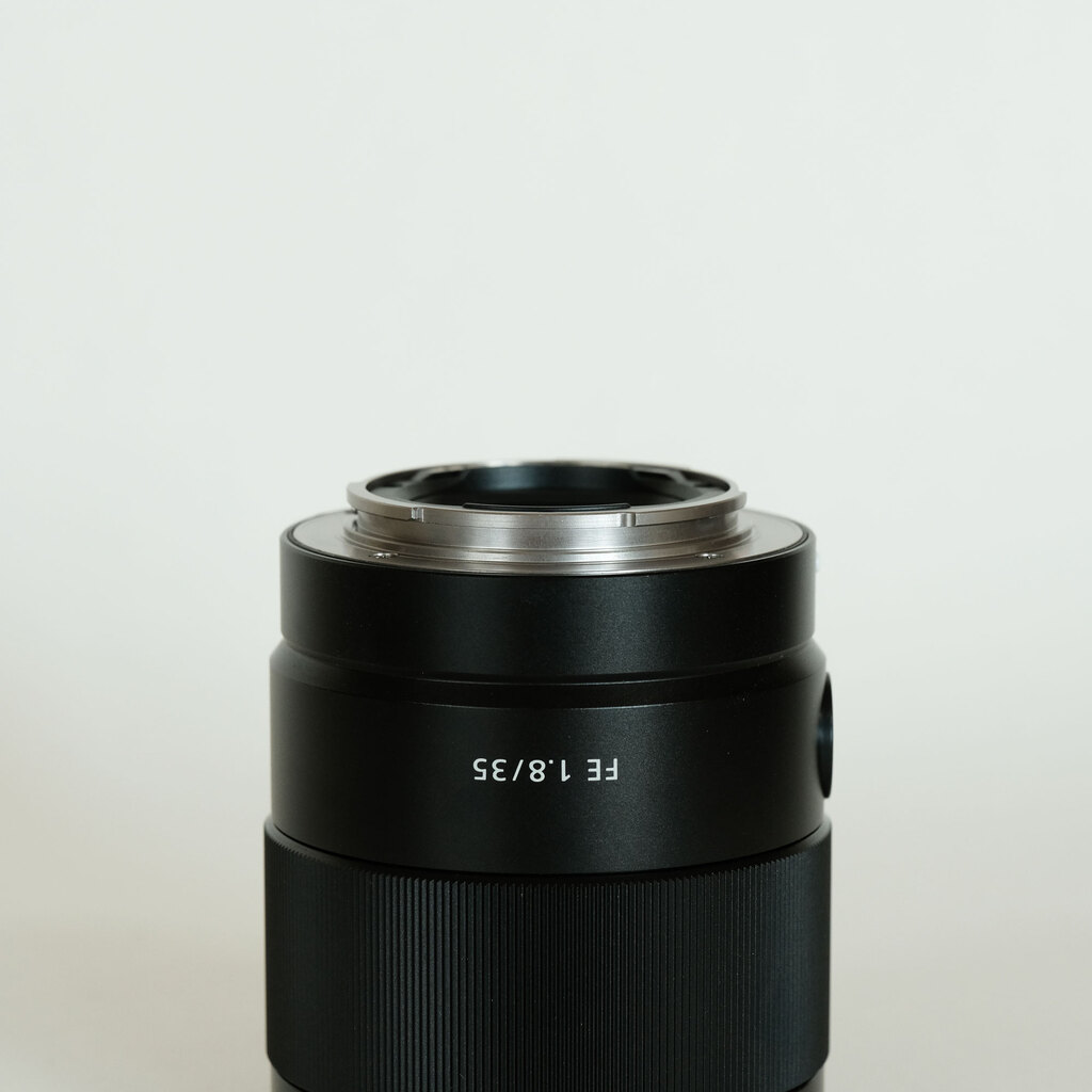 SONY FE 35mm F1.8 SEL35F18Fの出品 | ONE SCENE（ワンシーン）