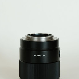 SONY FE 35mm F1.8 SEL35F18F