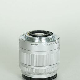 Panasonic LUMIX G VARIO 35-100mm / F4.0-5.6 ASPH. / MEGA O.I.S.