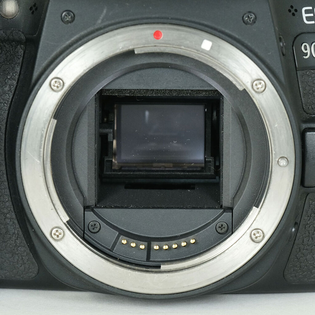 Canon EOS 9000D