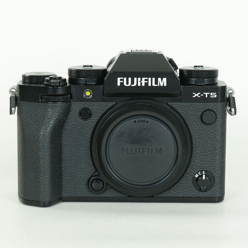 FUJIFILM X-T5
