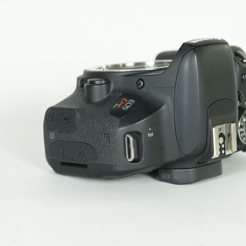 Canon EOS Kiss X9i Canon EOS Kiss X9i