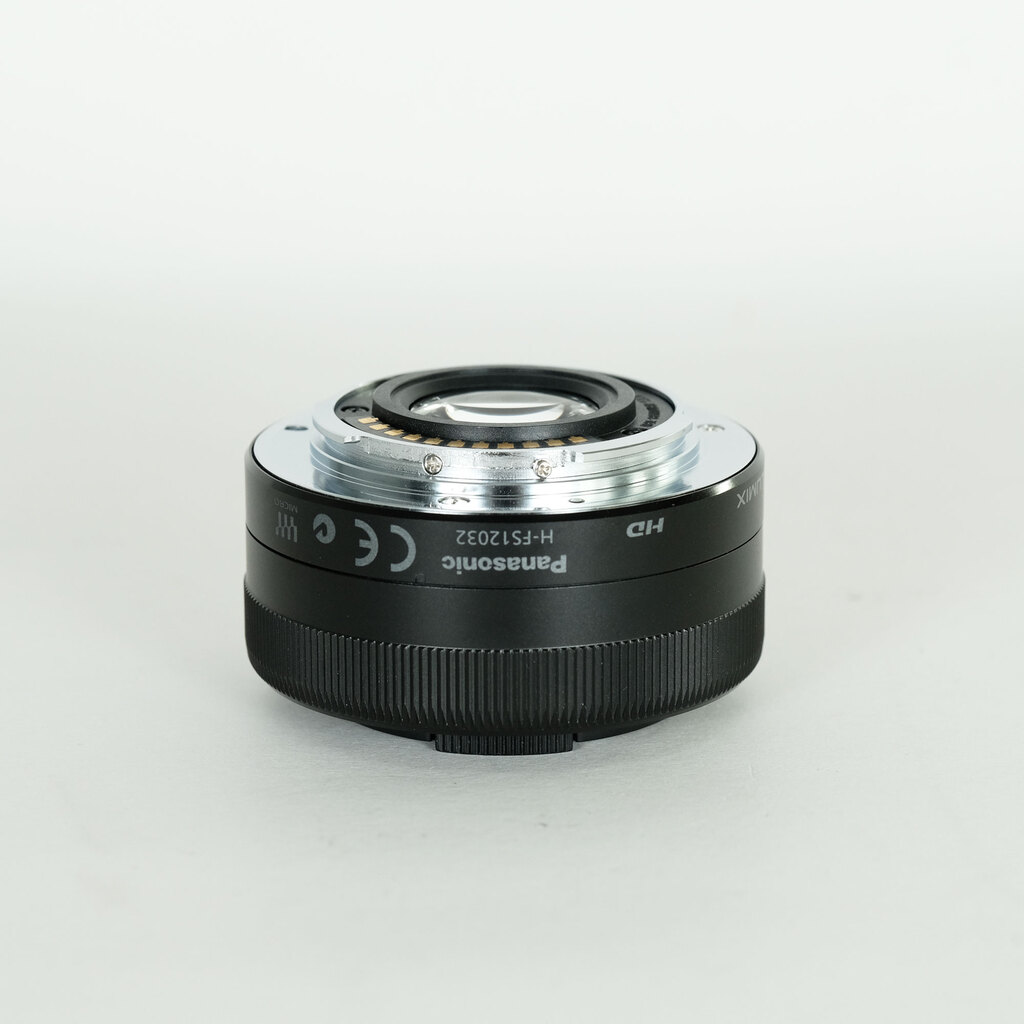 Panasonic LUMIX G VARIO 12-32mm / F3.5-5.6 ASPH. / MEGA O.I.S.