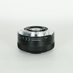 Panasonic LUMIX G VARIO 12-32mm / F3.5-5.6 ASPH. / MEGA O.I.S.
