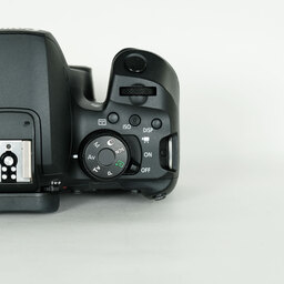 Canon EOS Kiss X10i
