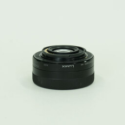 Panasonic LUMIX G VARIO 12-32mm / F3.5-5.6 ASPH. / MEGA O.I.S. Panasonic LUMIX G VARIO 12-32mm / F3.5-5.6 ASPH. / MEGA O.I.S.