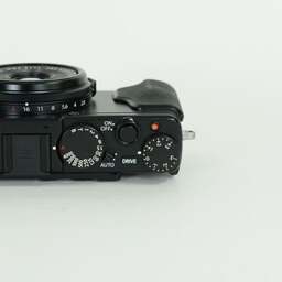 FUJIFILM X70 ブラック