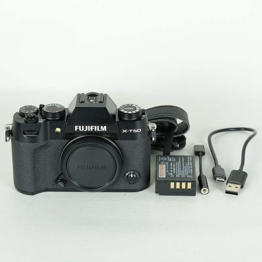 FUJIFILM X-T50 [�{�f�B �u���b�N]
