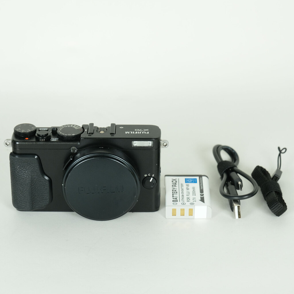 FUJIFILM X70 �u���b�N