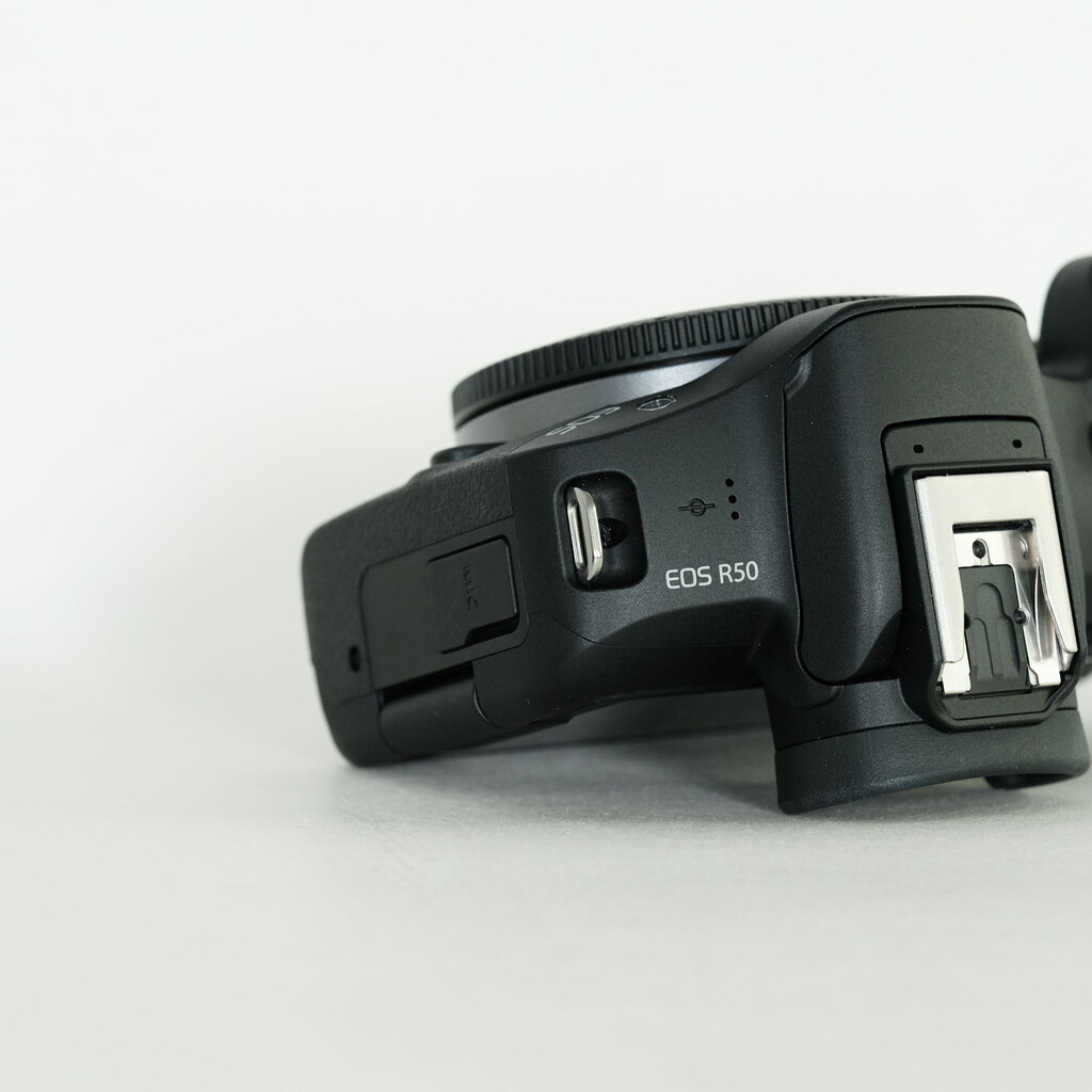 Canon EOS R50