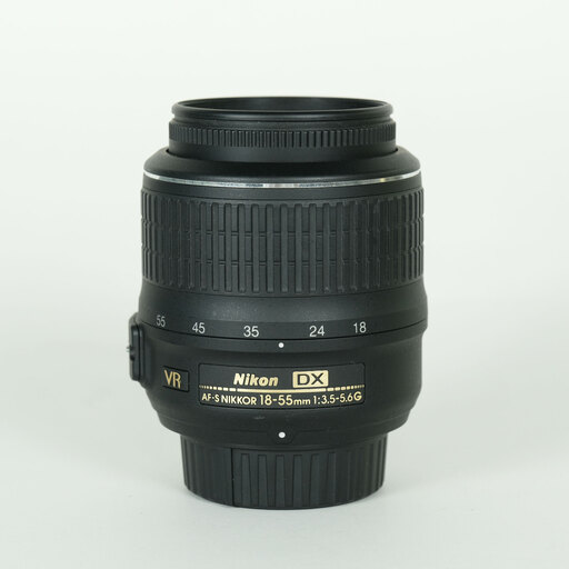 Nikon AF-S DX NIKKOR 18-55mm F3.5-5.6 G VRの出品 | ONE SCENE（ワン