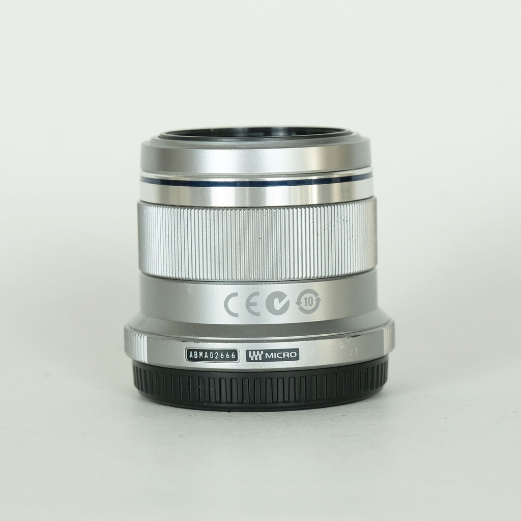 OLYMPUS M.ZUIKO DIGITAL 45mm F1.8