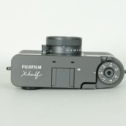 FUJIFILM X half X-HF1