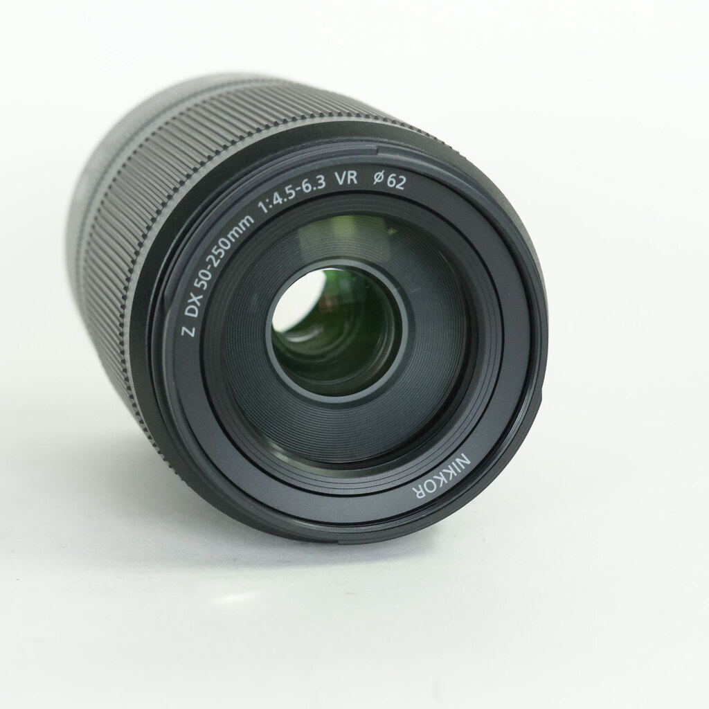 Nikon NIKKOR Z DX 50-250mm f/4.5-6.3 VR Nikon NIKKOR Z DX 50-250mm f/4.5-6.3 VR
