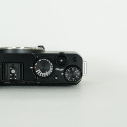 FUJIFILM X-E4
