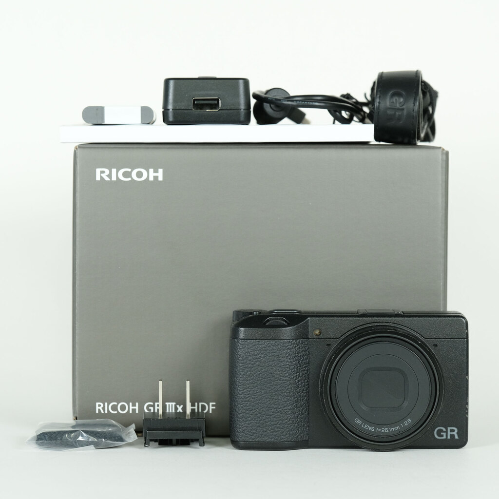 RICOH GR IIIx HDF の出品 | ONE SCENE（ワンシーン）