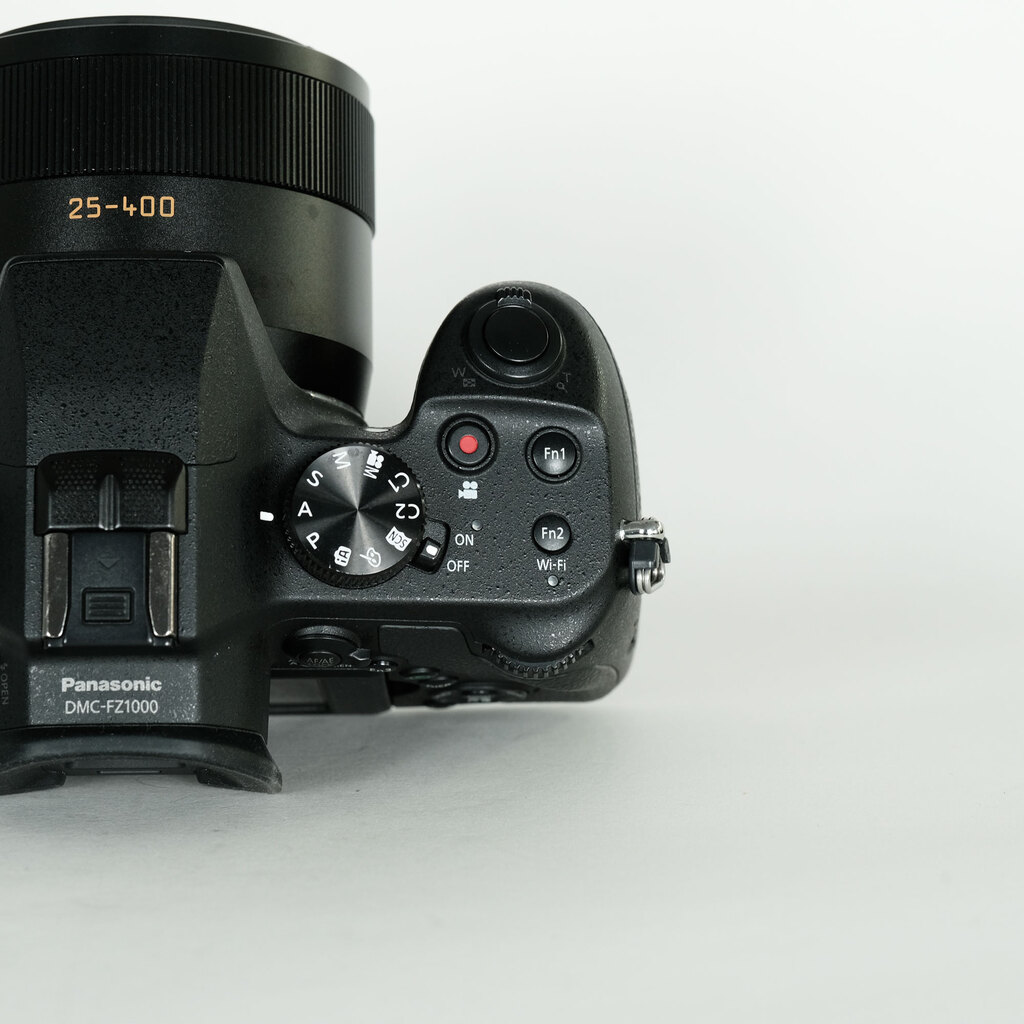 Panasonic LUMIX DMC-FZ1000