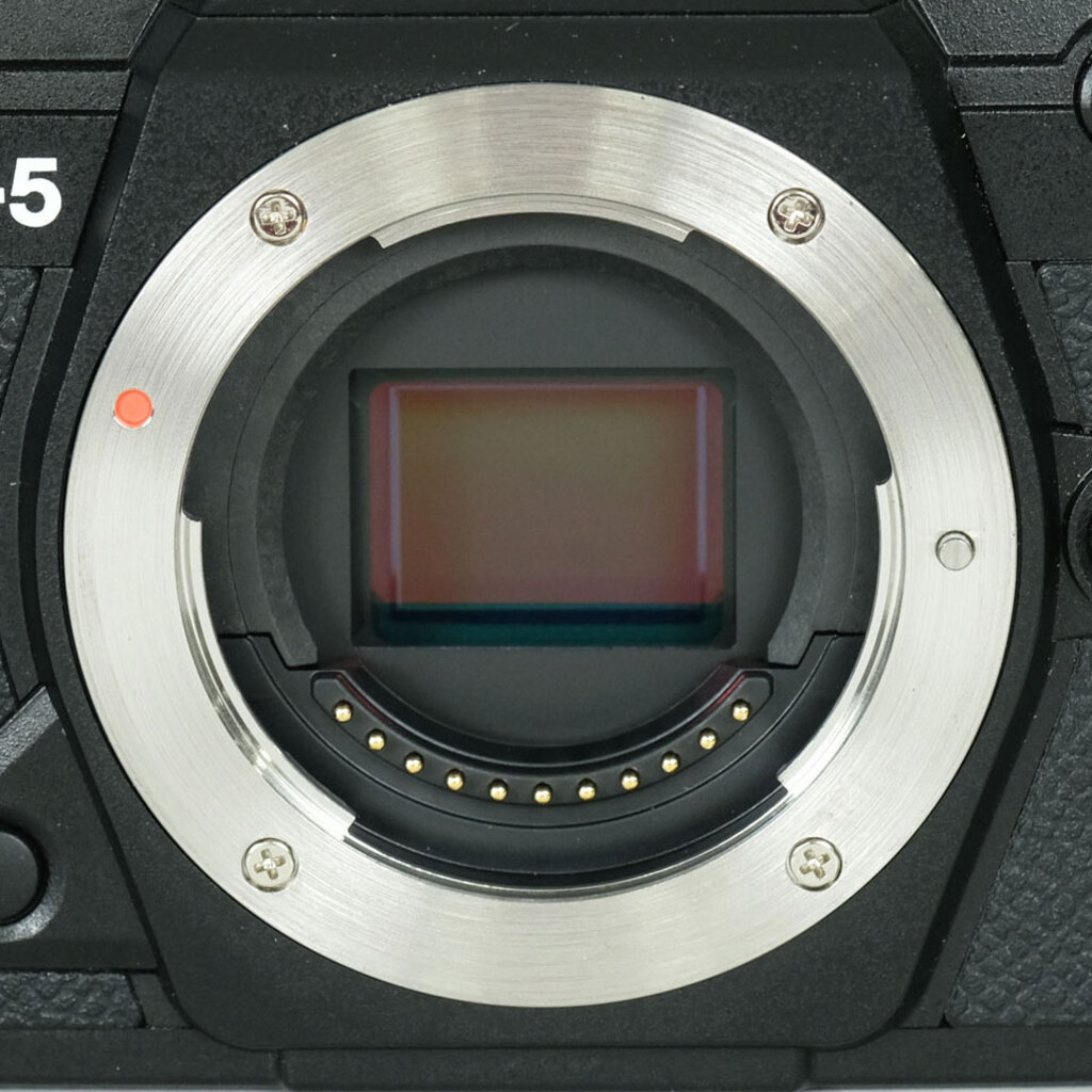 OM SYSTEM OM-5