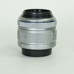 OLYMPUS M.ZUIKO DIGITAL 14-42mm F3.5-5.6IIR シルバー