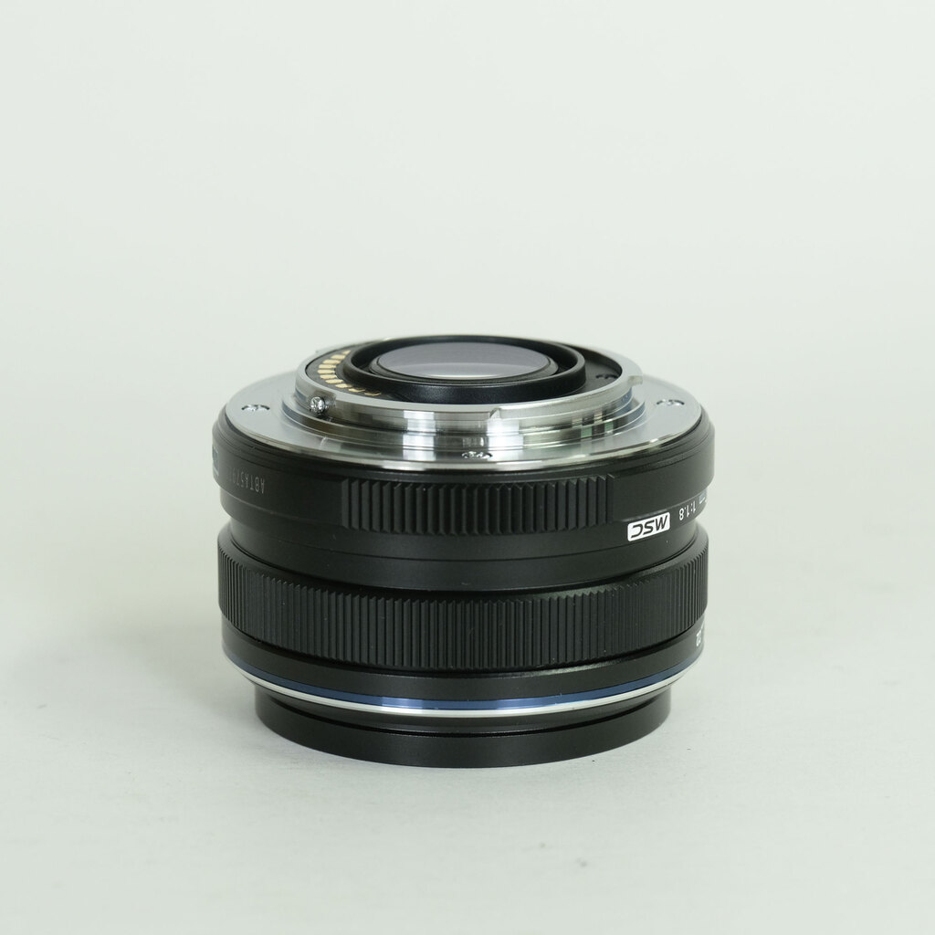 OLYMPUS M.ZUIKO DIGITAL 17mm F1.8