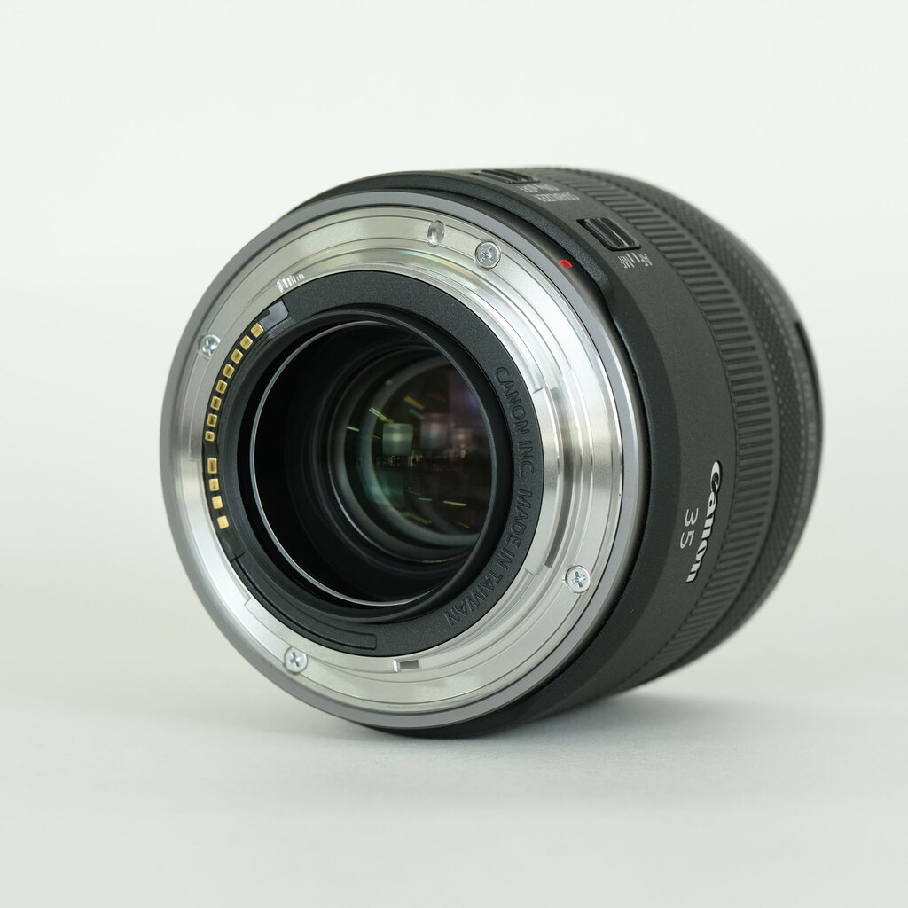 Canon RF35mm F1.8 MACRO IS STM