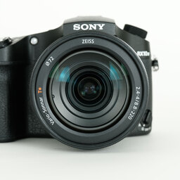 SONY Cyber-shot DSC-RX10M4