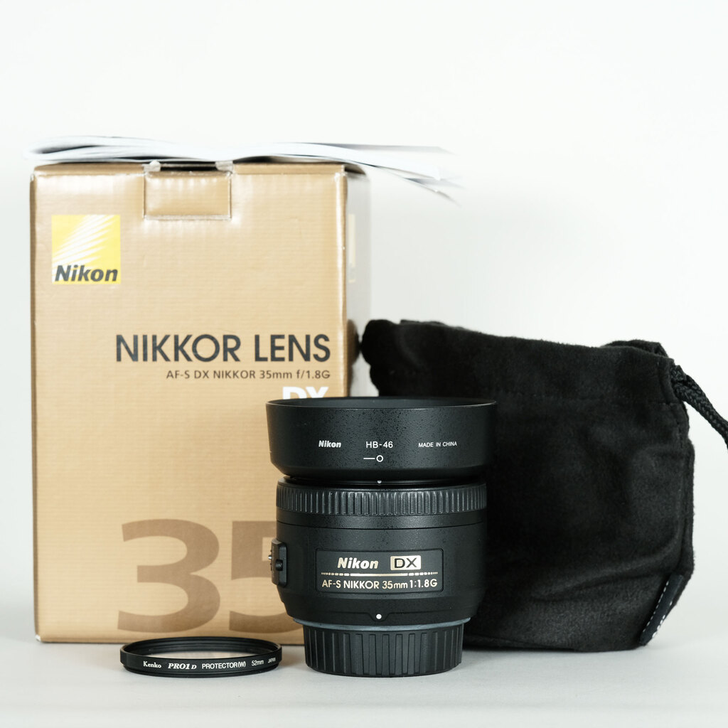 Nikon AF-S DX NIKKOR 35mm f/1.8G Nikon AF-S DX NIKKOR 35mm f/1.8G