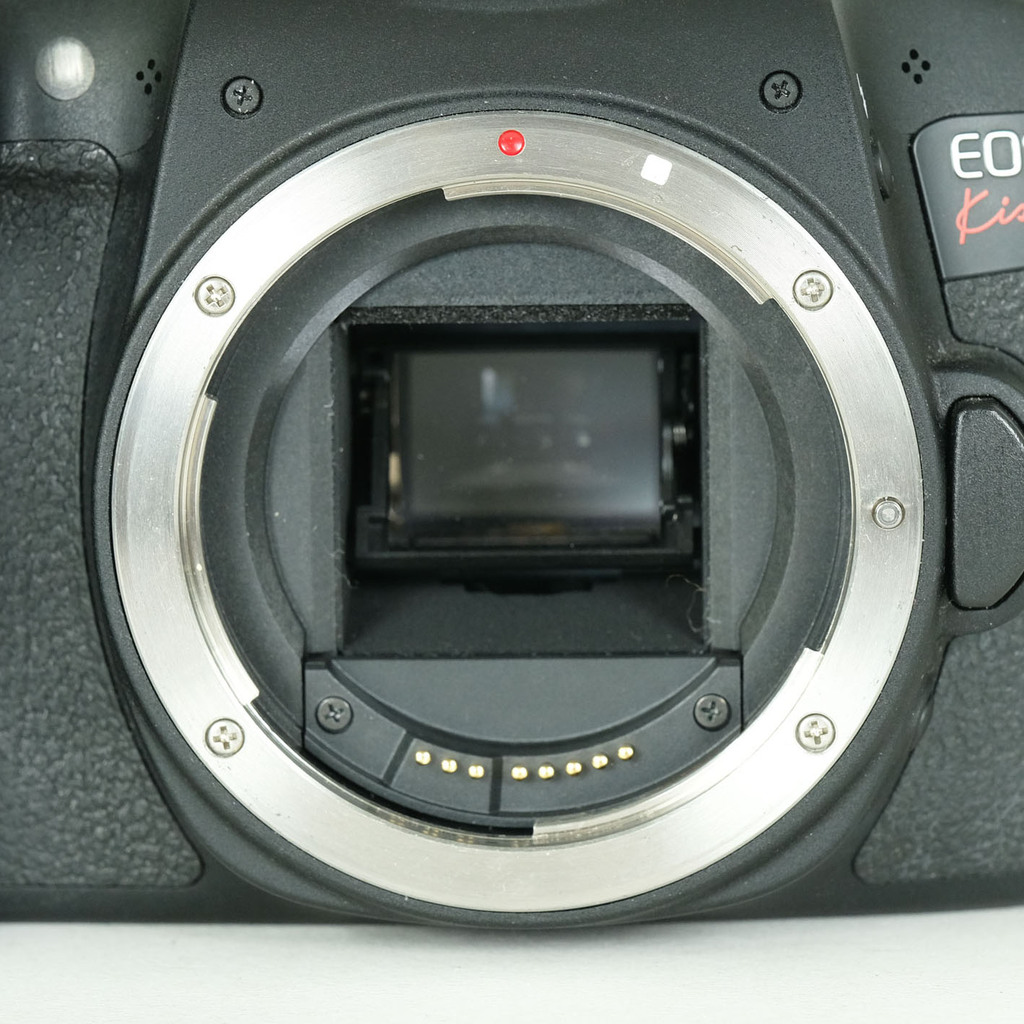Canon EOS Kiss X8i