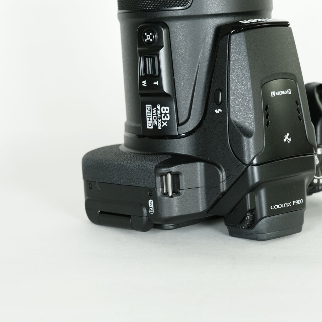 Nikon COOLPIX P900
