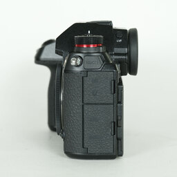 Panasonic LUMIX DC-S1 Panasonic LUMIX DC-S1