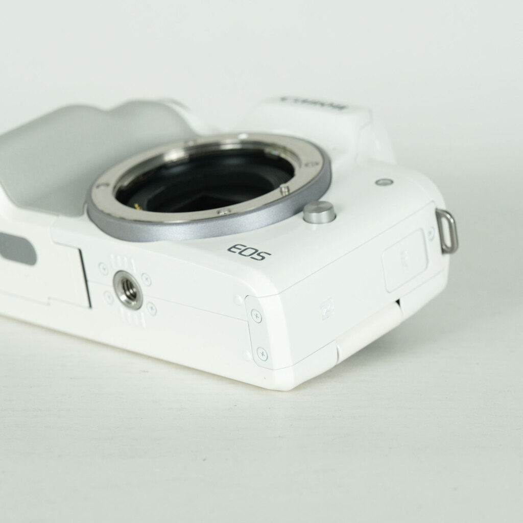 Canon EOS Kiss M