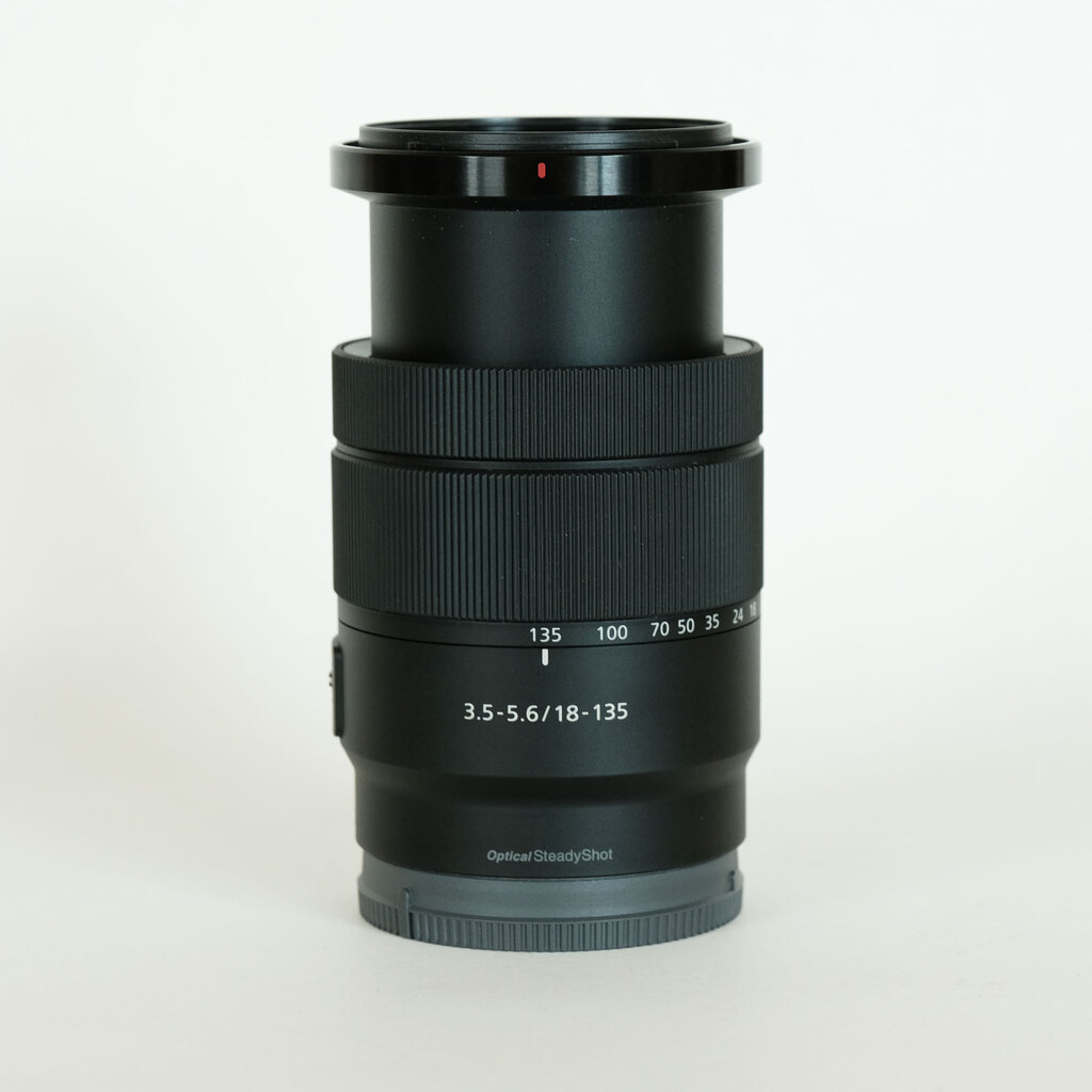 SONY E 18-135mm F3.5-5.6 OSS SEL18135の出品 | ONE SCENE（ワンシーン）