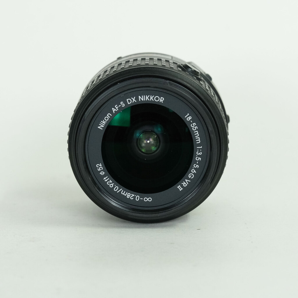 Nikon AF-S DX NIKKOR 18-55mm f3.5-5.6G VR II