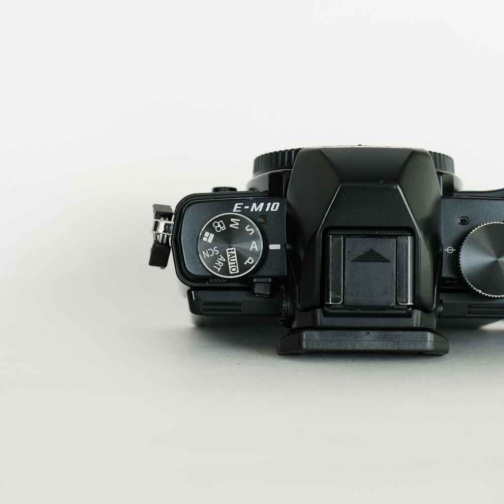 OLYMPUS OM-D E-M10 ボディ ブラックの出品 | ONE SCENE（ワンシーン）