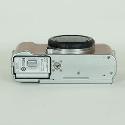 FUJIFILM X-M1 ボディ ブラウン FUJIFILM X-M1 ボディ ブラウン