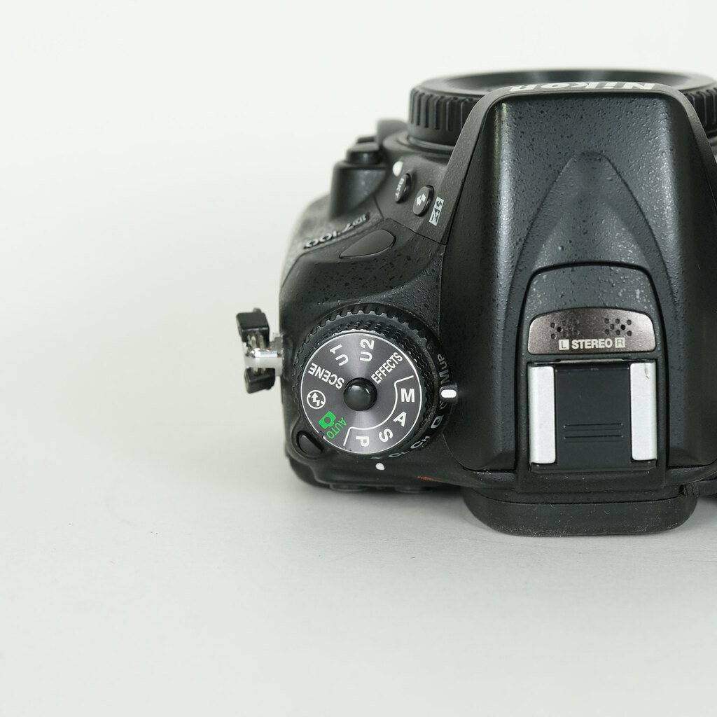 ジャンク品 Nikon D7100 デジタル一眼レフカメラ Nikon D7100の出品 | ONE SCENE（ワンシーン）