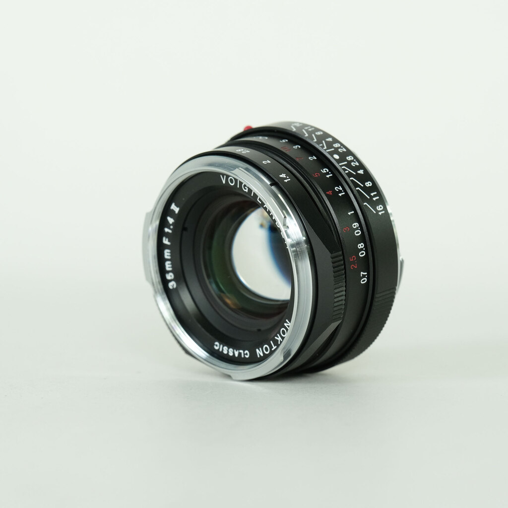 コシナ フォクトレンダー NOKTON Classic 35mm F1.4 II MC VMの出品