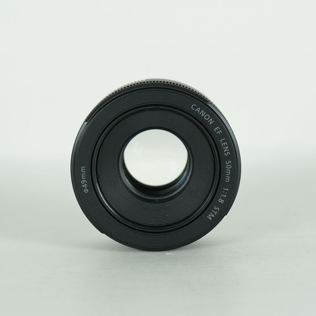 Canon EF50mm F1.8 STMの出品 | ONE SCENE（ワンシーン）