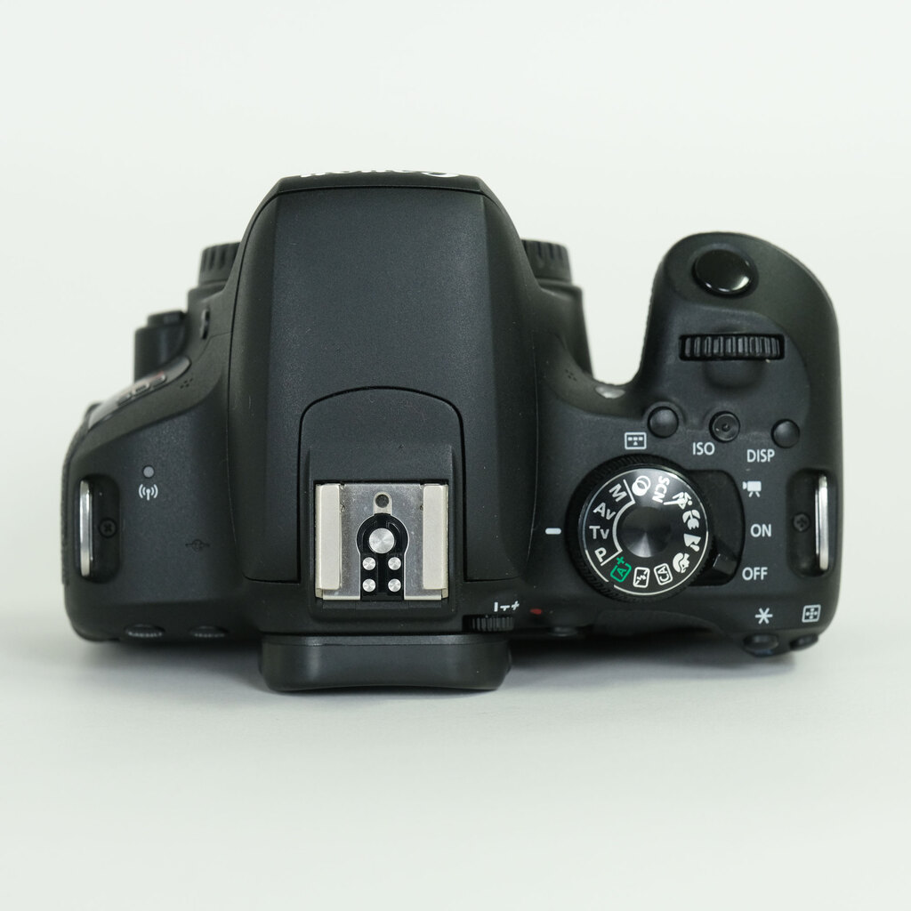 Canon EOS Kiss X9i