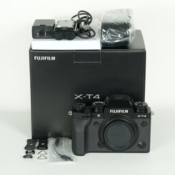 FUJIFILM X-T4
