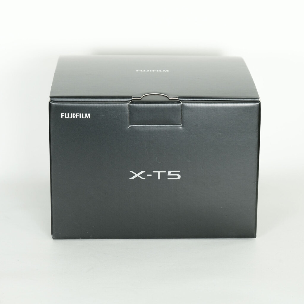 FUJIFILM X-T5