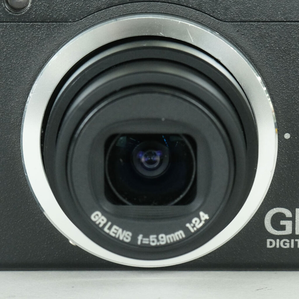 RICOH GR DIGITAL IIの出品 | ONE SCENE（ワンシーン）