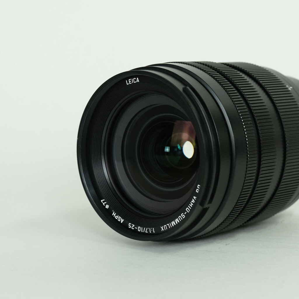 Panasonic LEICA DG VARIO-SUMMILUX 10-25mm / F1.7 ASPH. Panasonic LEICA DG VARIO-SUMMILUX 10-25mm / F1.7 ASPH.